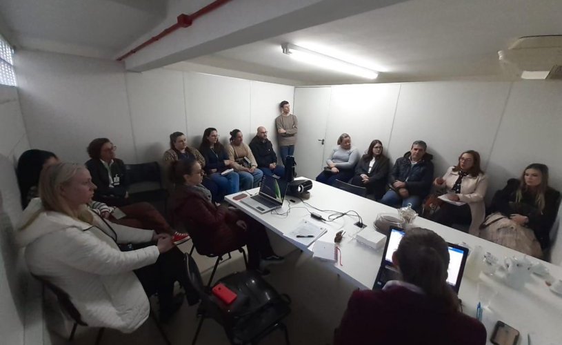 APRESENTAÇÃO DO PLANO DE TRABALHO AO CONSELHO MUNICIPAL DE SAÚDE DE URUSSANGA APRESENTAÇÃO DO PLANO DE TRABALHO AO CONSELHO MUNICIPAL DE SAÚDE DE URUSSANGA