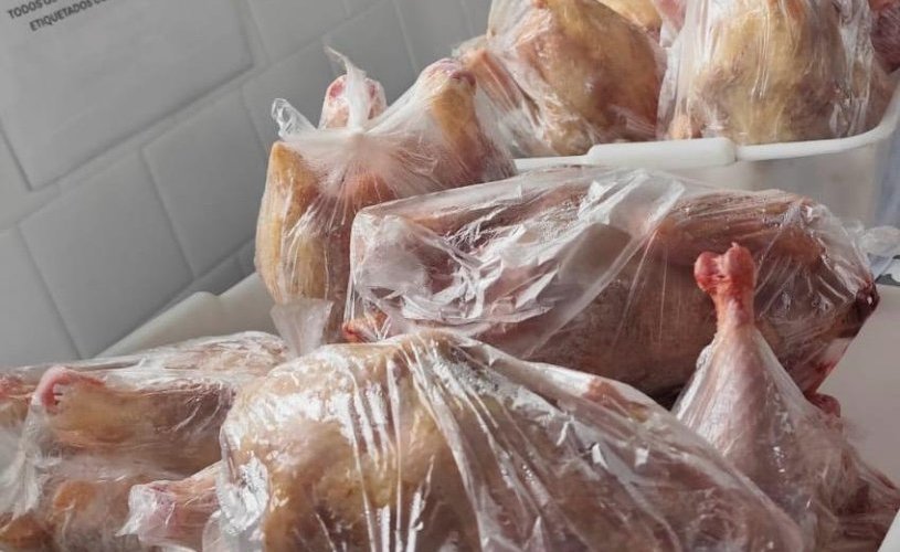 DOAÇÃO DE FRANGOS - JOSE VALERIO DURANTE DOAÇÃO DE FRANGOS - JOSE VALERIO DURANTE